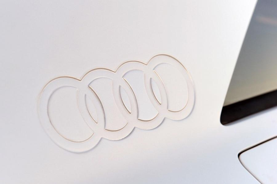 Логотип Audi Quattro Concept 2010 года  (фото 63 из 119)